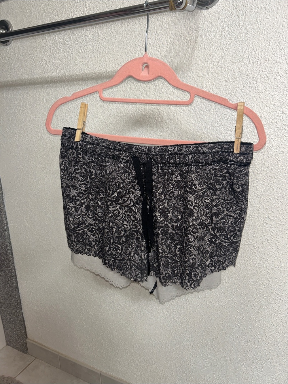 Lululemon Hit It Shorts Size 6